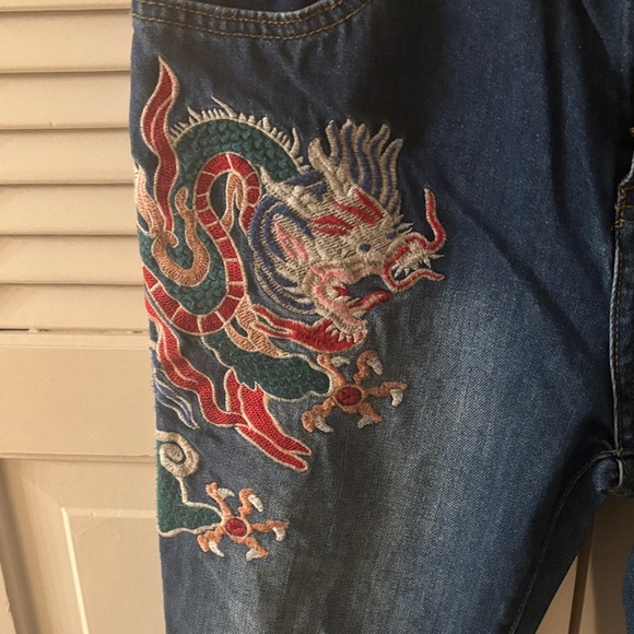 Liebo Vibrant Dragon Embroidered Denim Jeans, Accents at Knees Size 30 - Picture 4 of 9